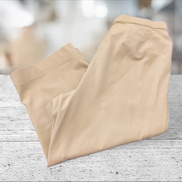 Westbound woman khaki color Capri size 16W - Picture 7 of 11